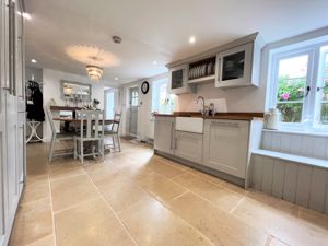 Photo 27- click for photo gallery